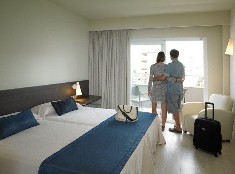 Hotel Spa Mediterraneo Park Roses Ngoại thất bức ảnh