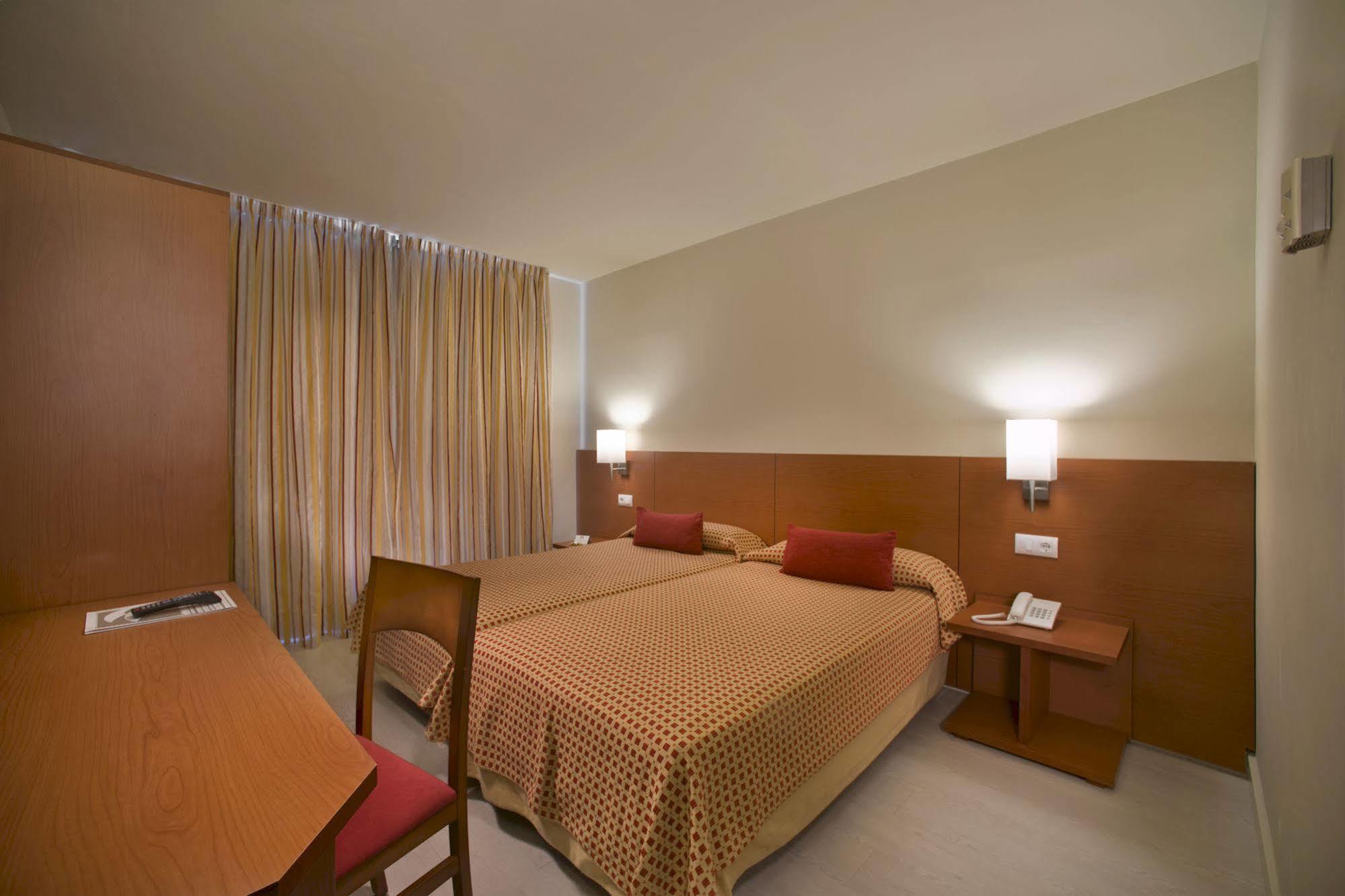 Hotel Spa Mediterraneo Park Roses Ngoại thất bức ảnh
